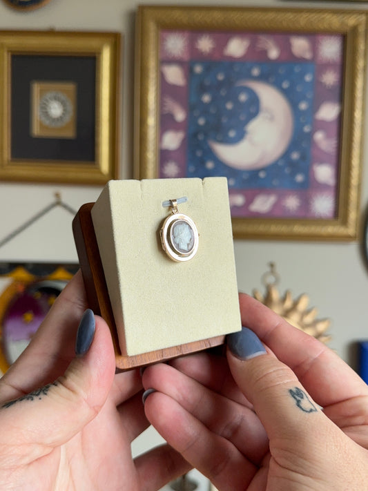 Gold Cameo locket pendant
