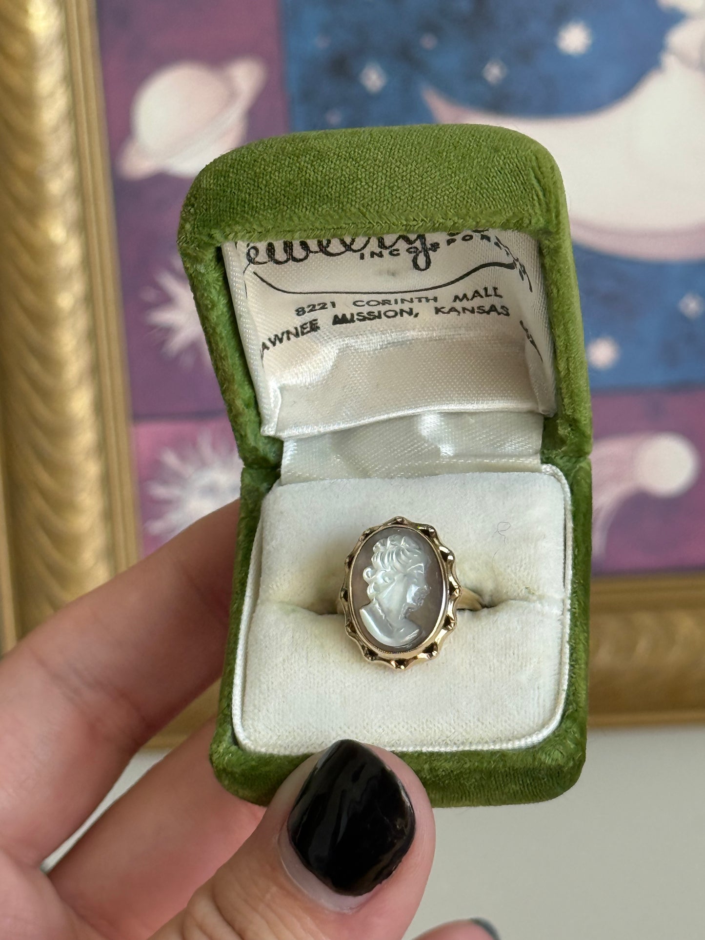 Mother of pearl cameo ring