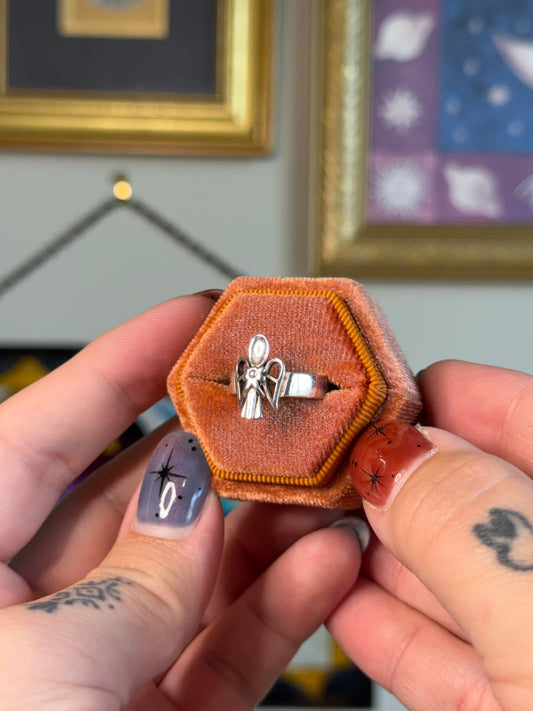 Spoon angel ring