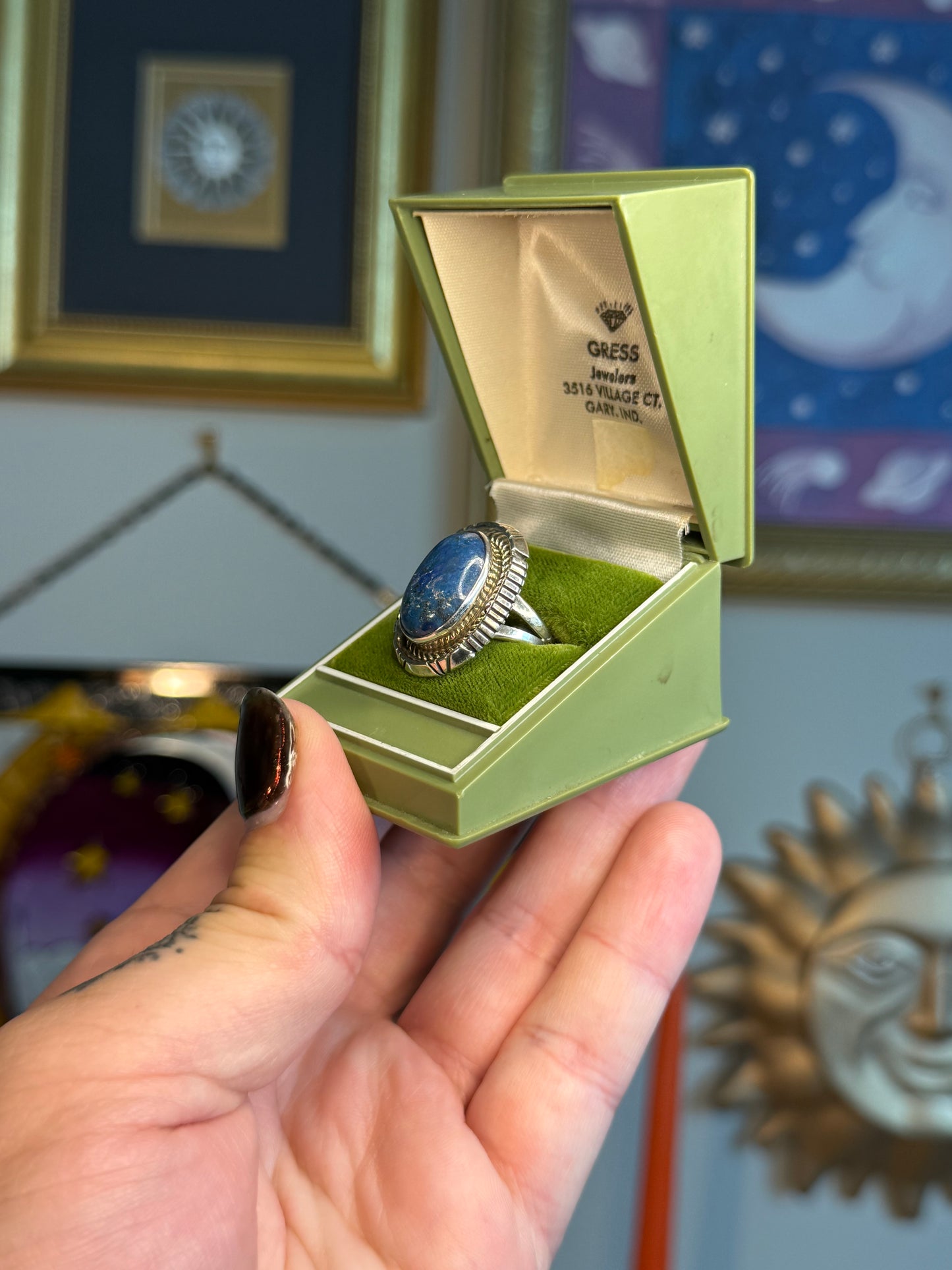Lapis cabochon detailed ring