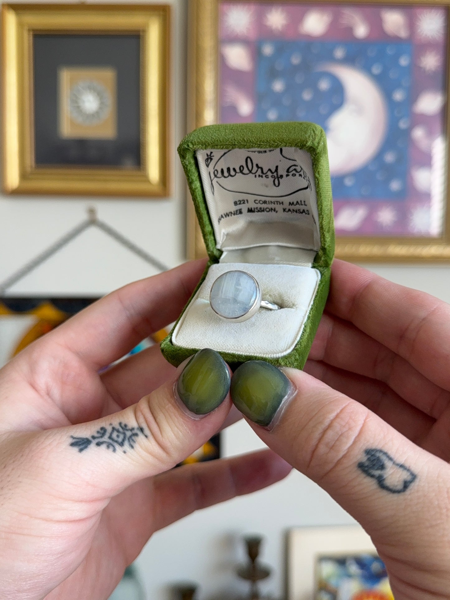 Circular Moon stone ring with hammered band