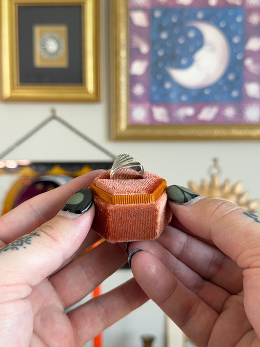 Textured raised ring