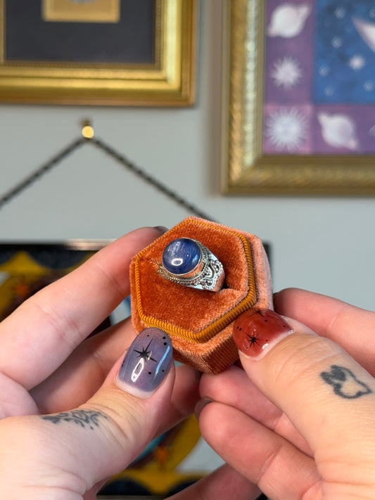 Blue cabochon ring