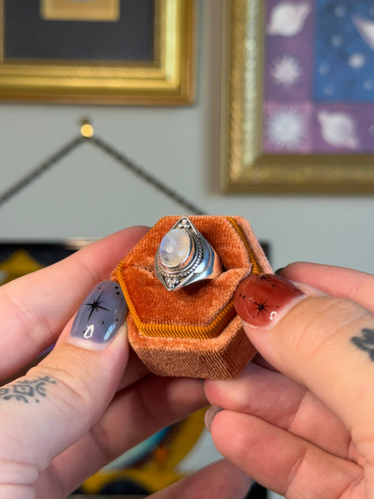 Detailed Moonstone ring