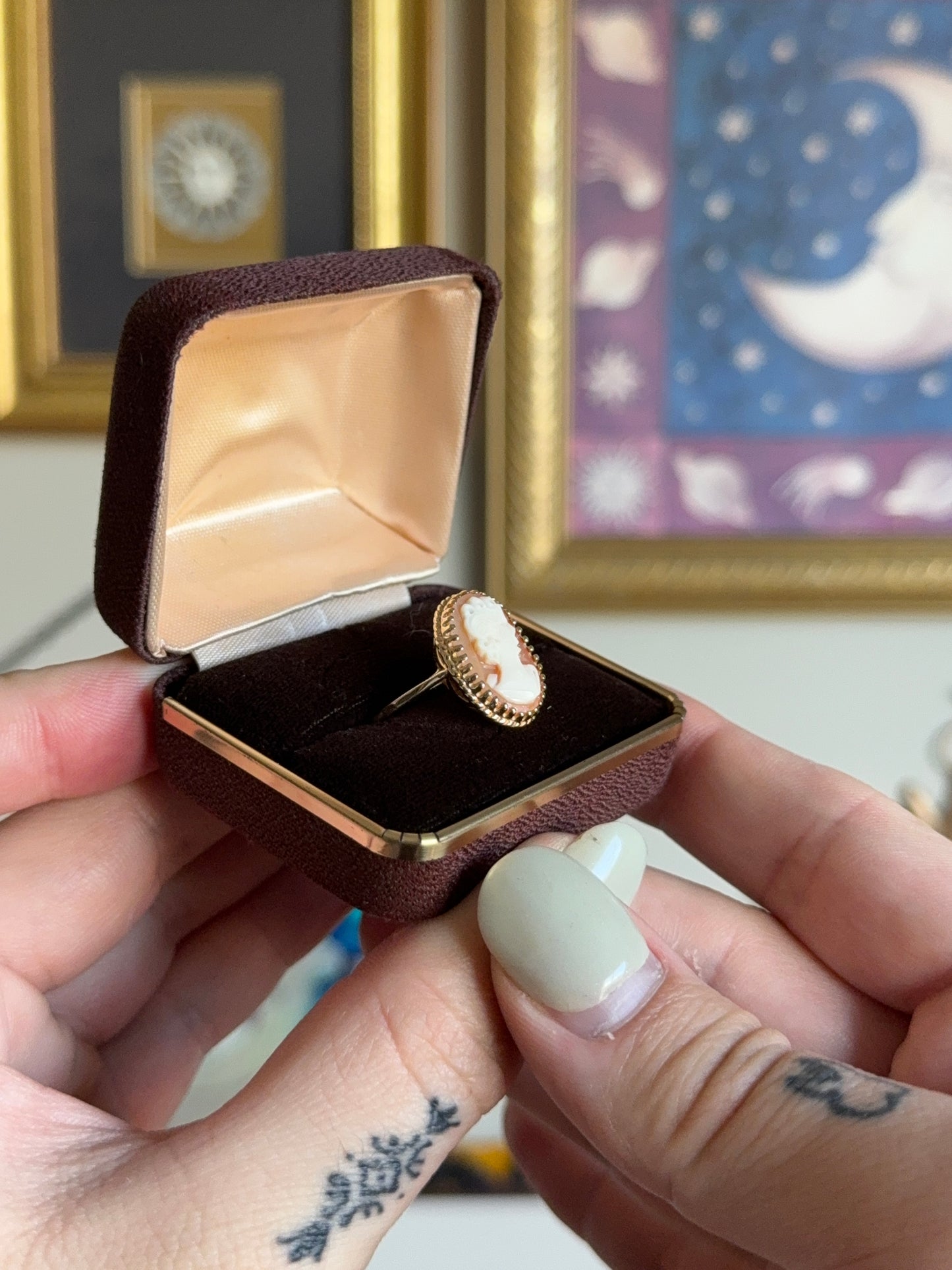 Gold cameo ring