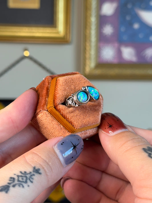 Double opal band