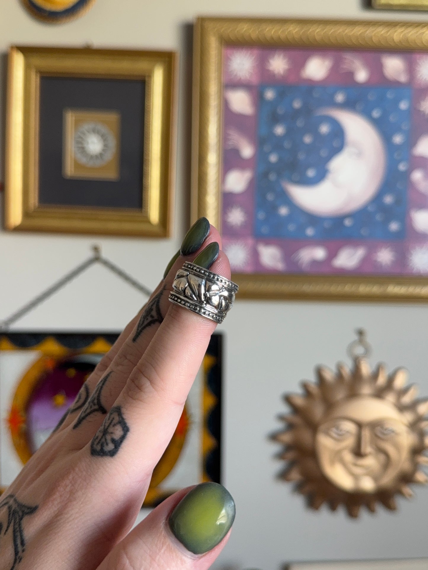 Chunky detailed band
