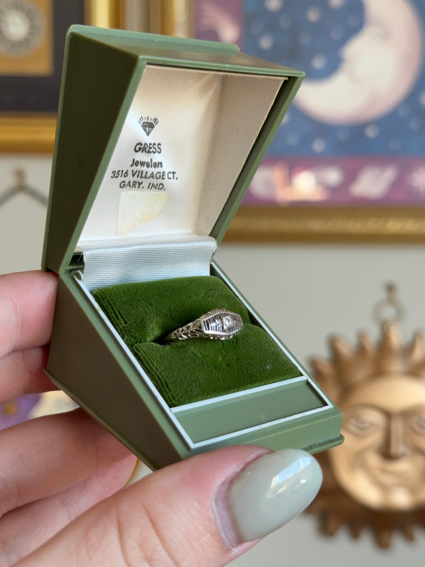 White gold antique filigree ring