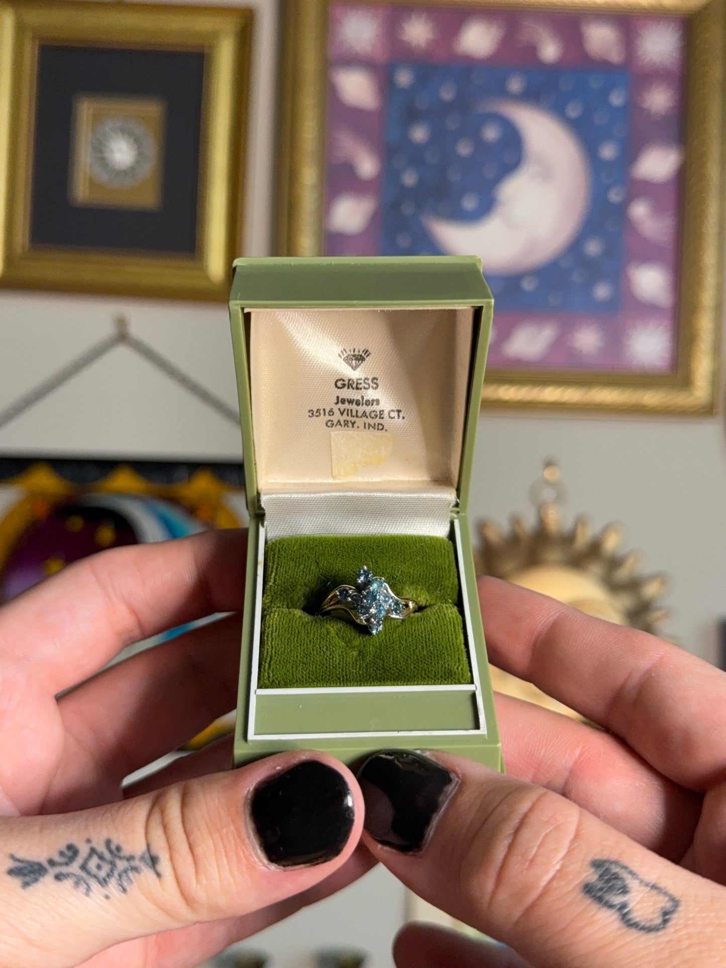 Yellow gold blue treated diamond cluster