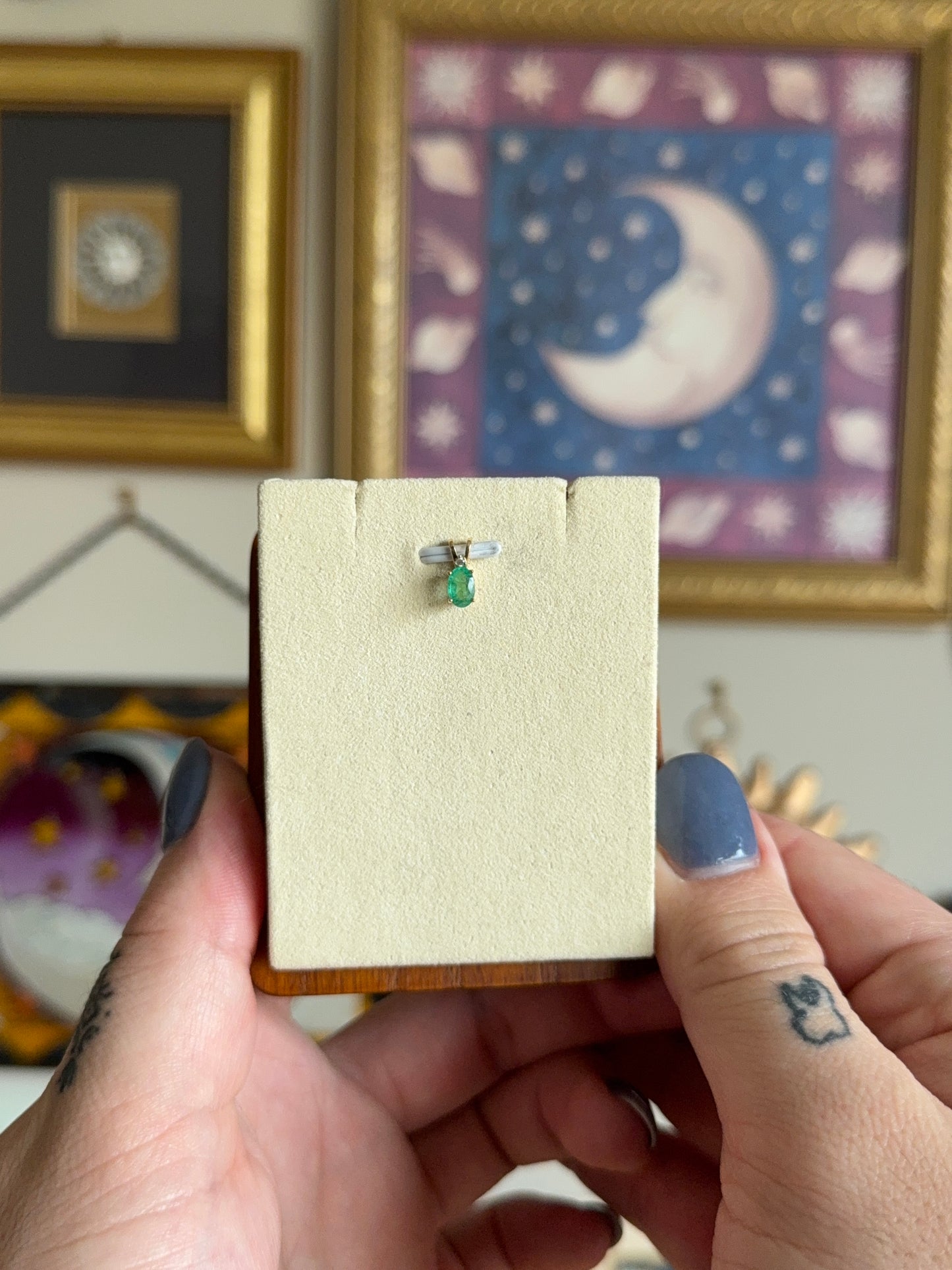 Emerald oval pendant