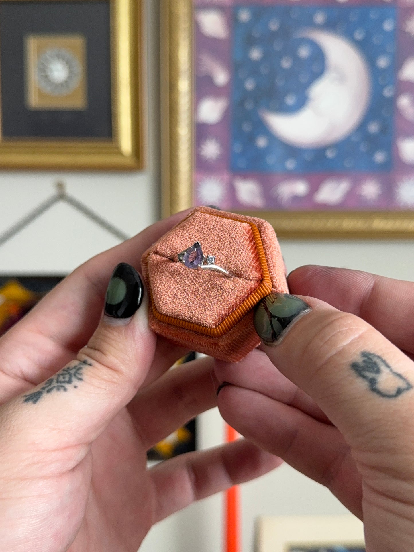 Amethyst pear ring