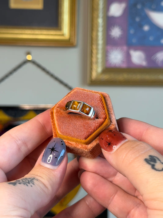 Triple amber band