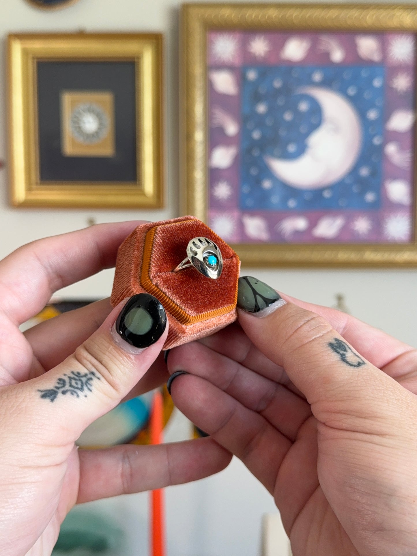 Turquoise bear claw ring