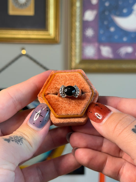 Black onyx horizontal band