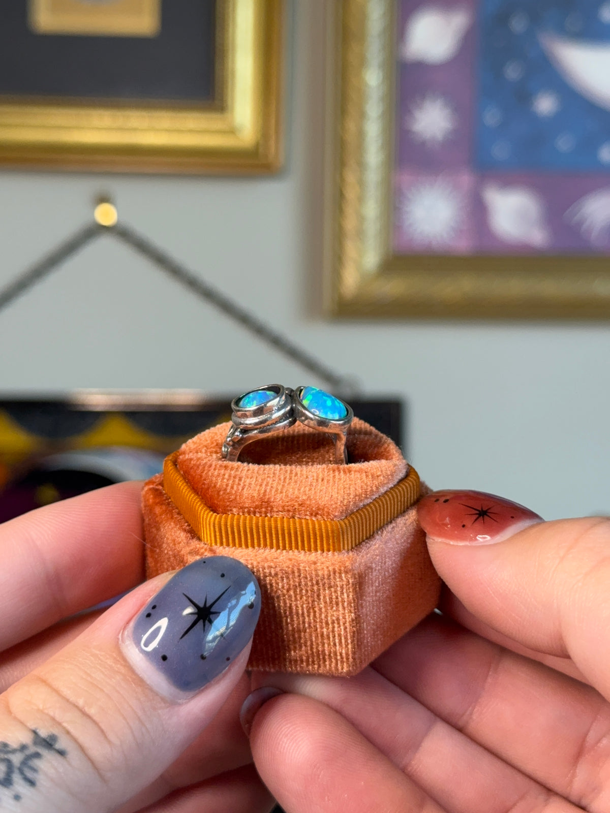 Double opal band