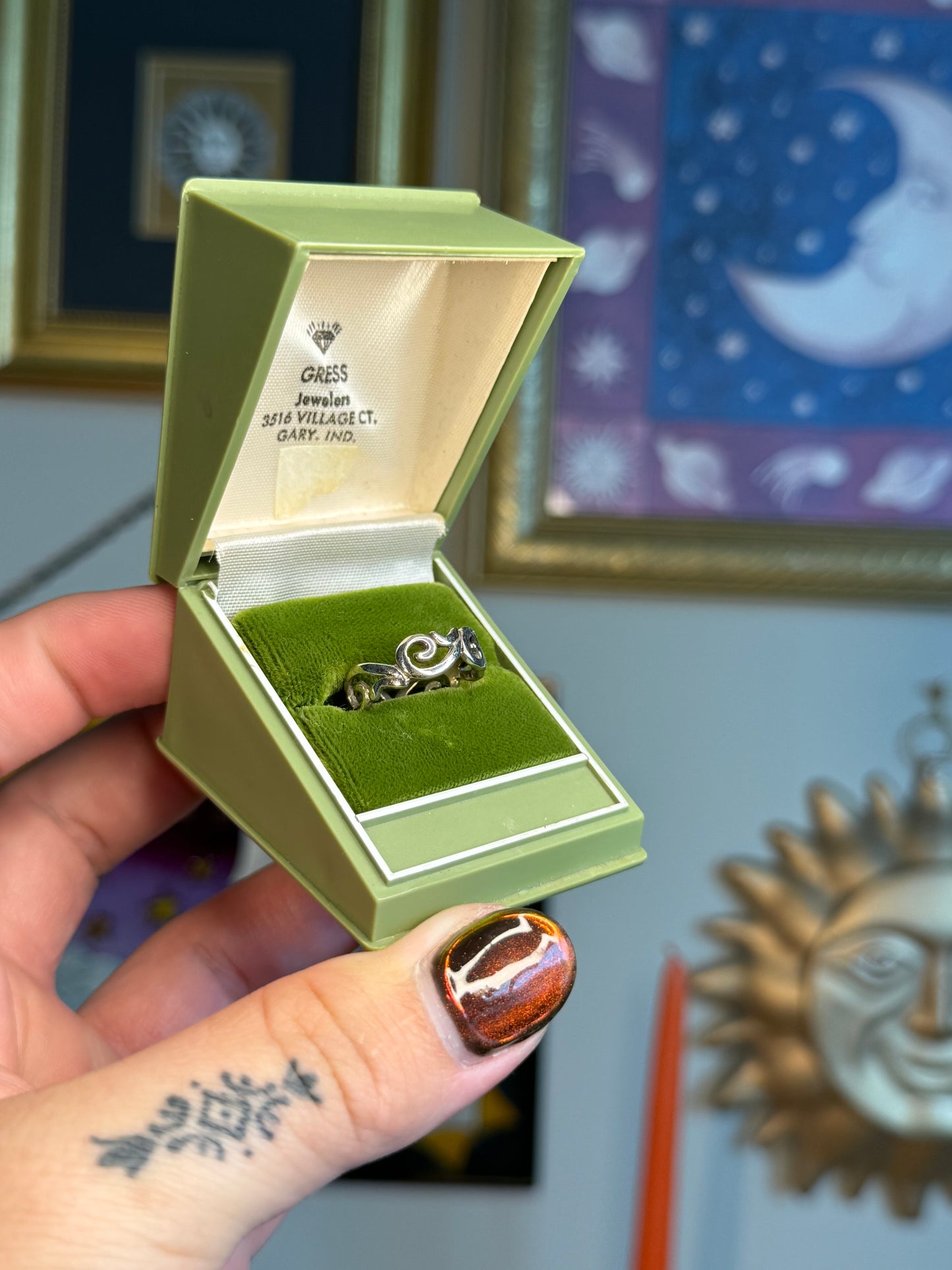 Filigree ring band