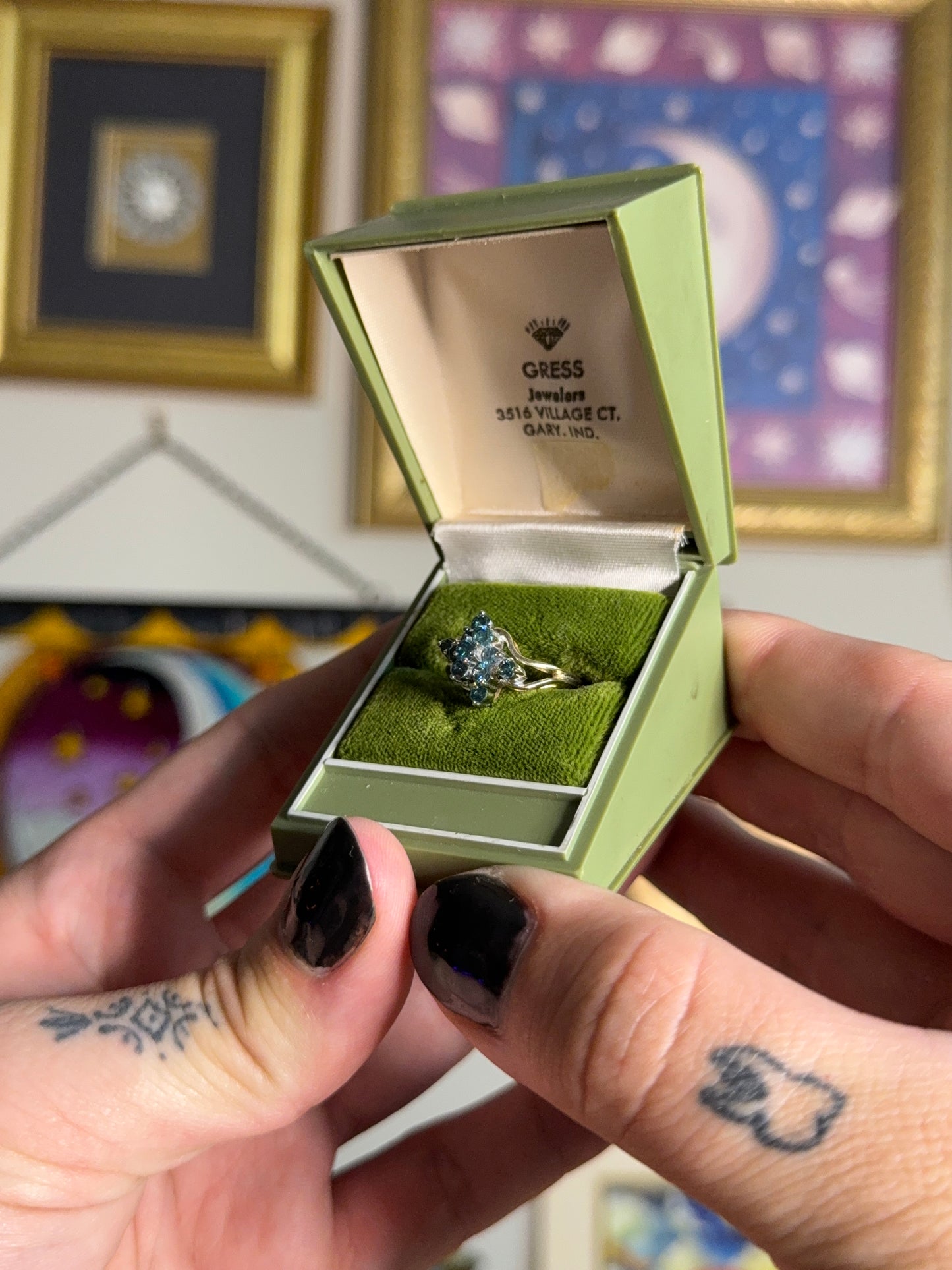 Yellow gold blue treated diamond cluster