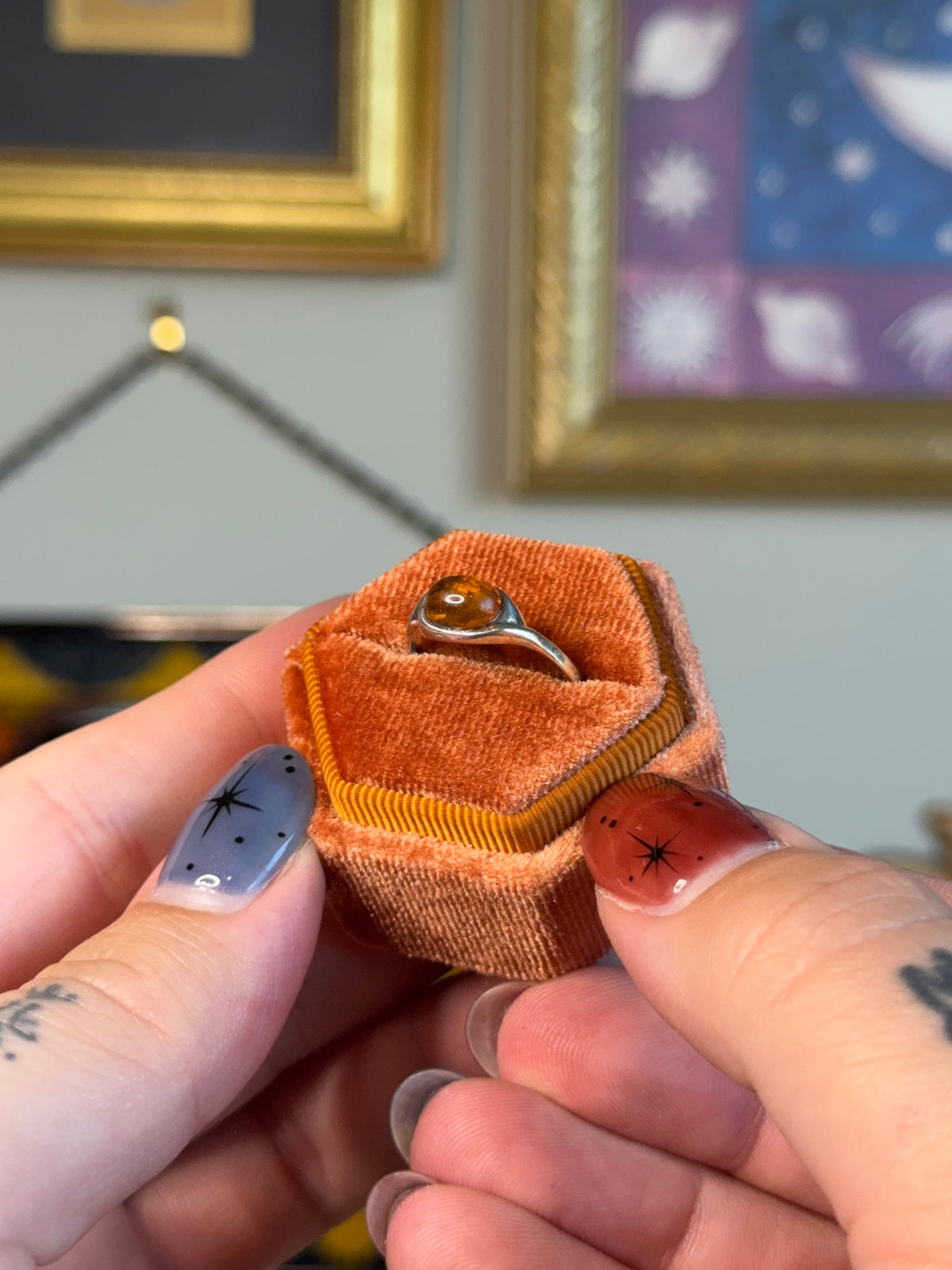 Small amber band
