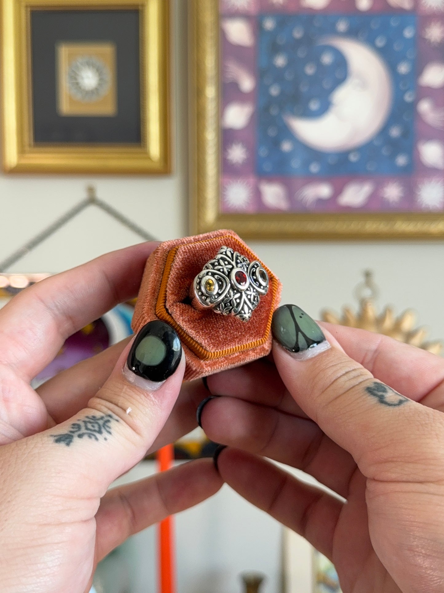 Chunky detailed garnet & citrine ring