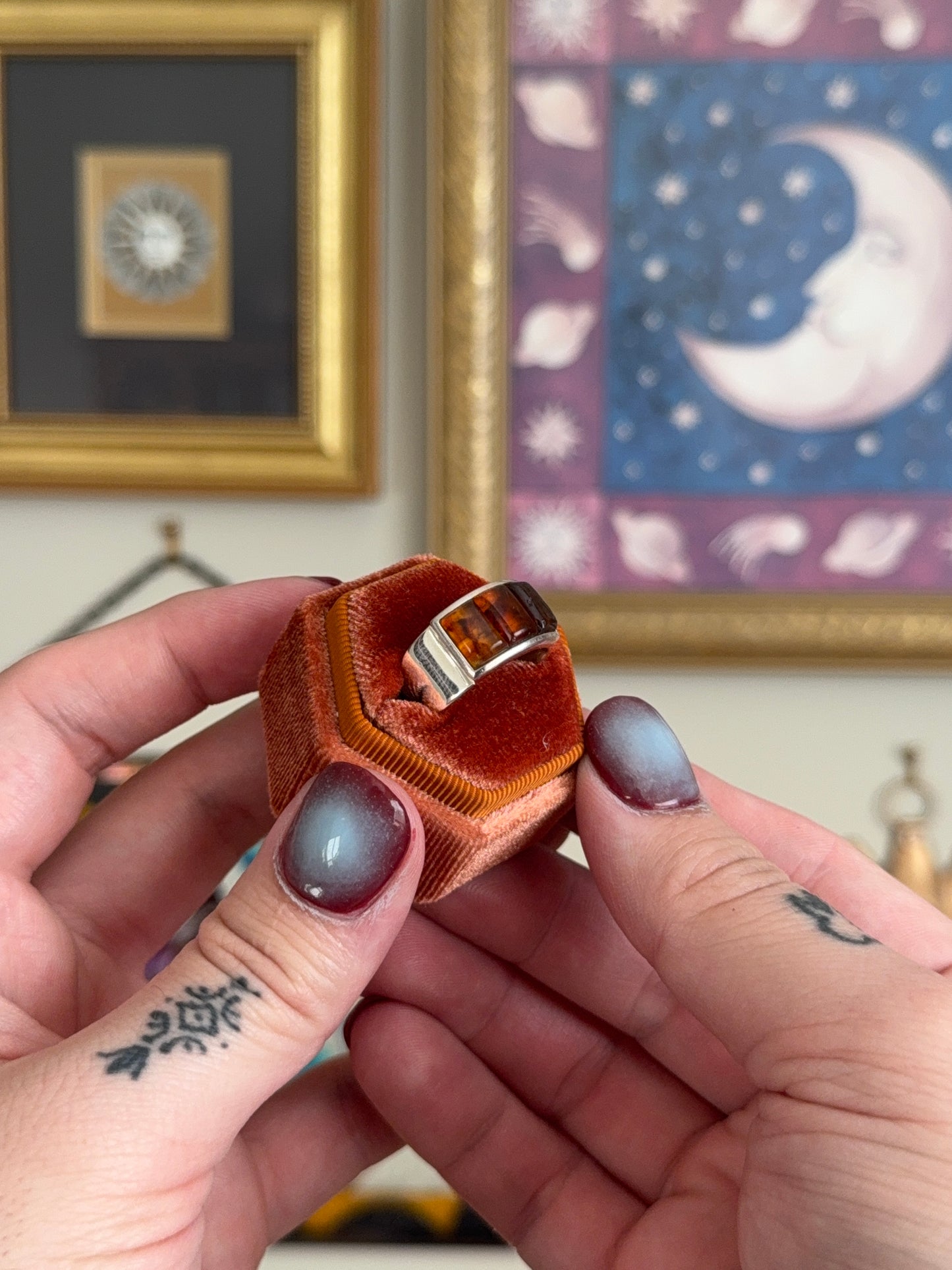 Triple amber band