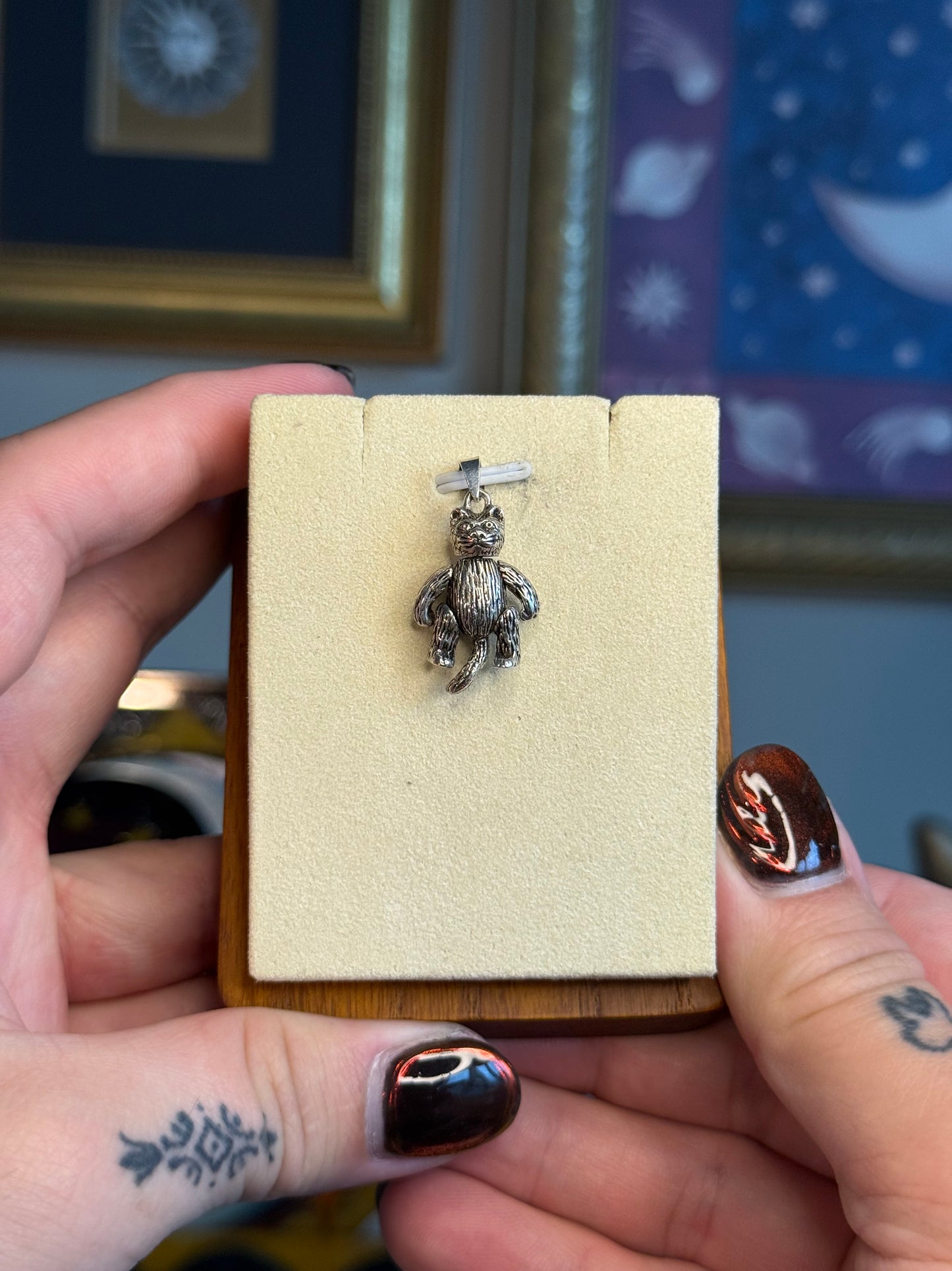 Cat pendant