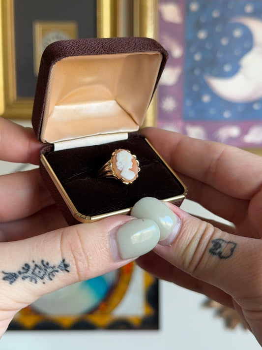 Smaller Gold cameo ring