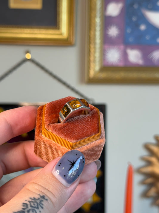 Triple amber band