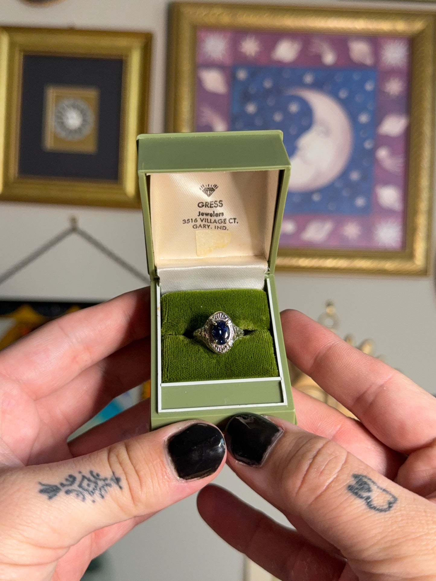 White gold sapphire filigree ring