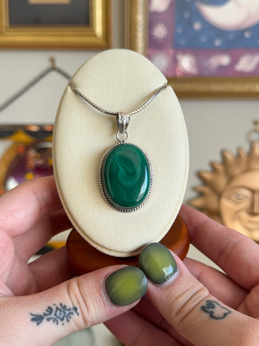 Large Oval Malachite necklace