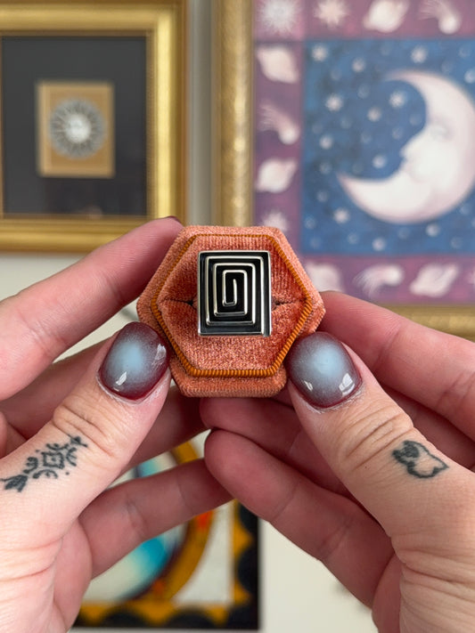 Square Spiral band