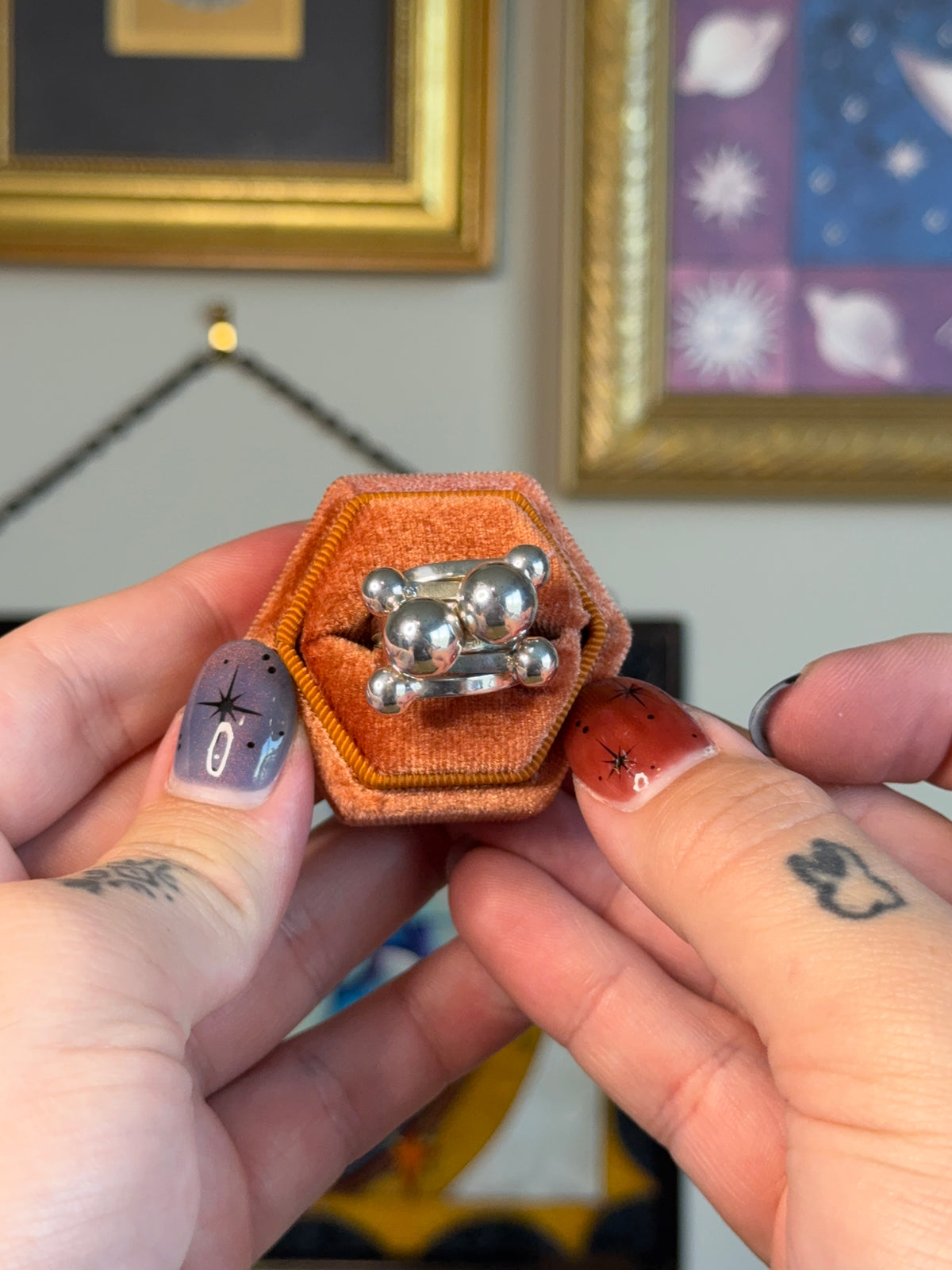 Modernist bubble ring