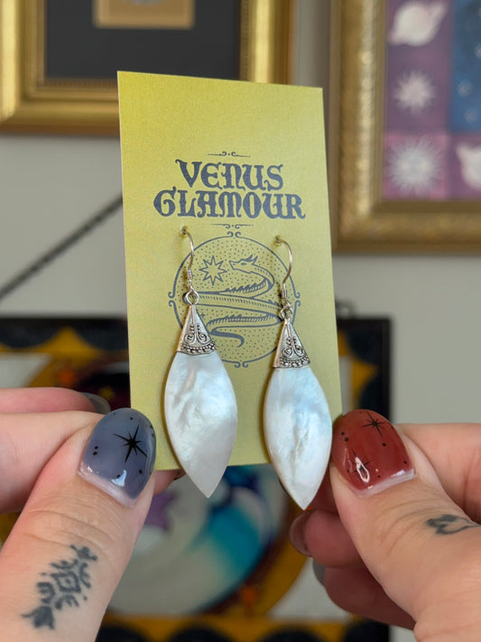 Elongated mother of pearl earrings