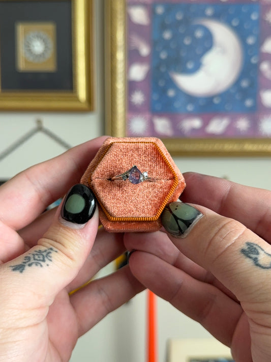 Amethyst pear ring