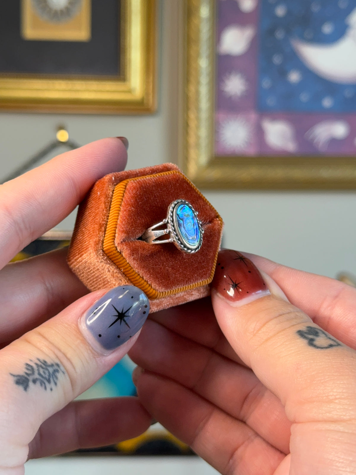 Abalone oval ring