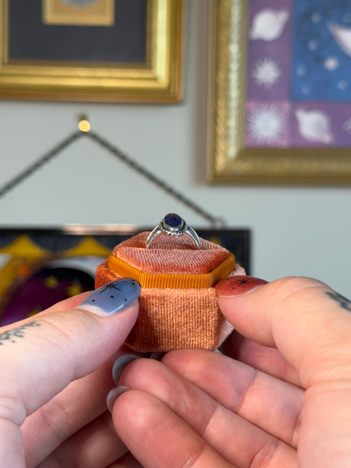 Oval lapis ring