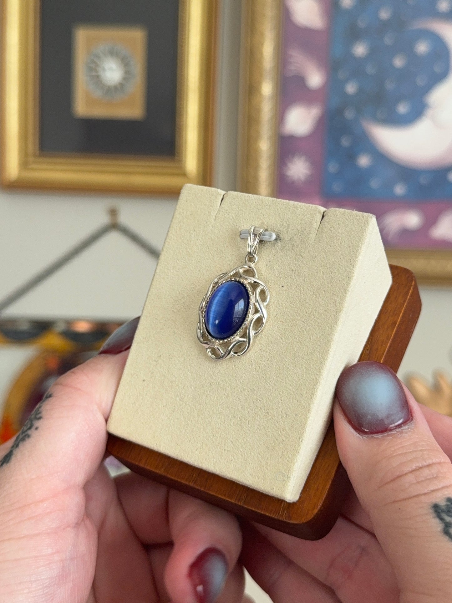 Blue cat eye pendant