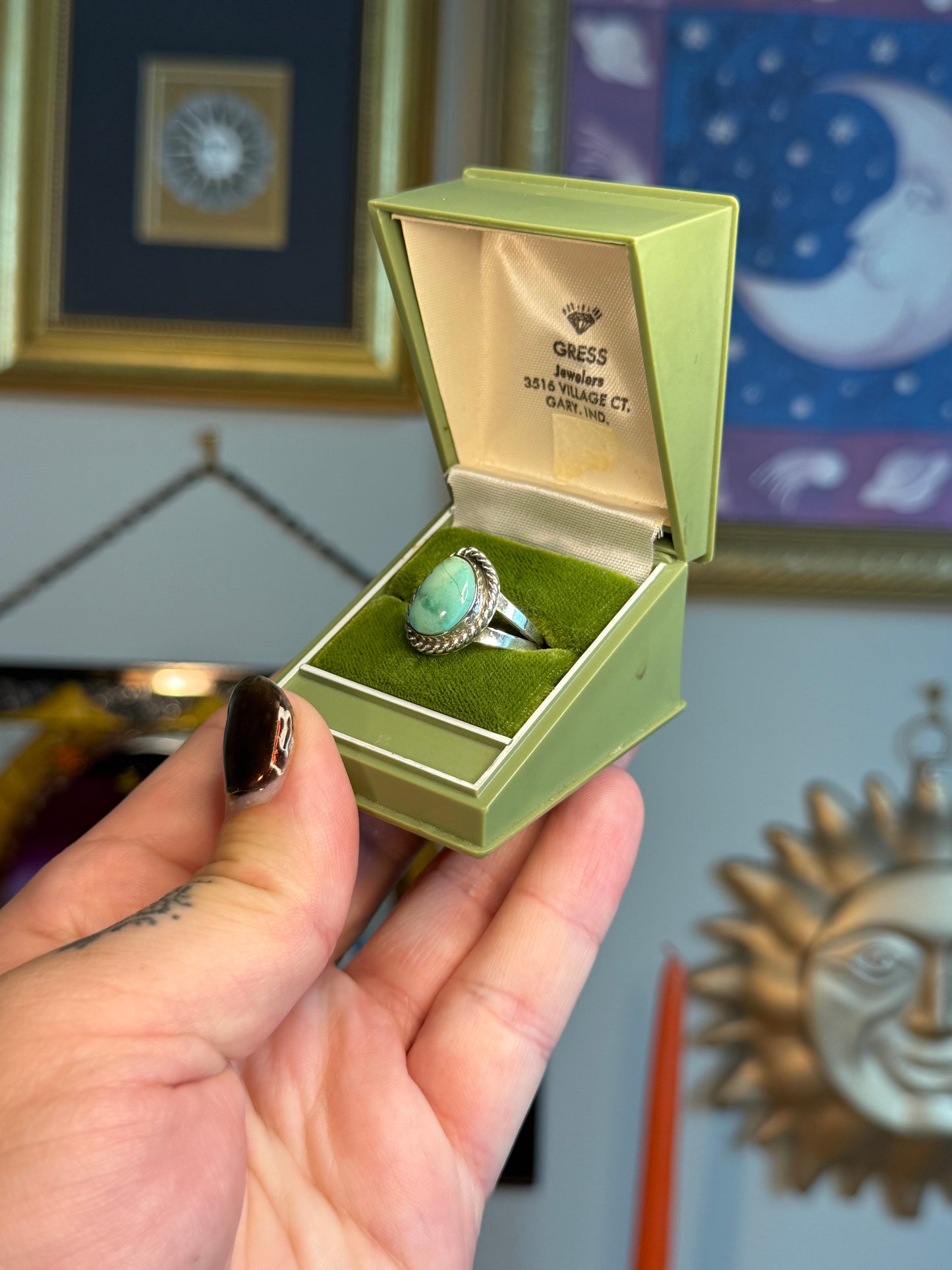Cabochon turquoise ring