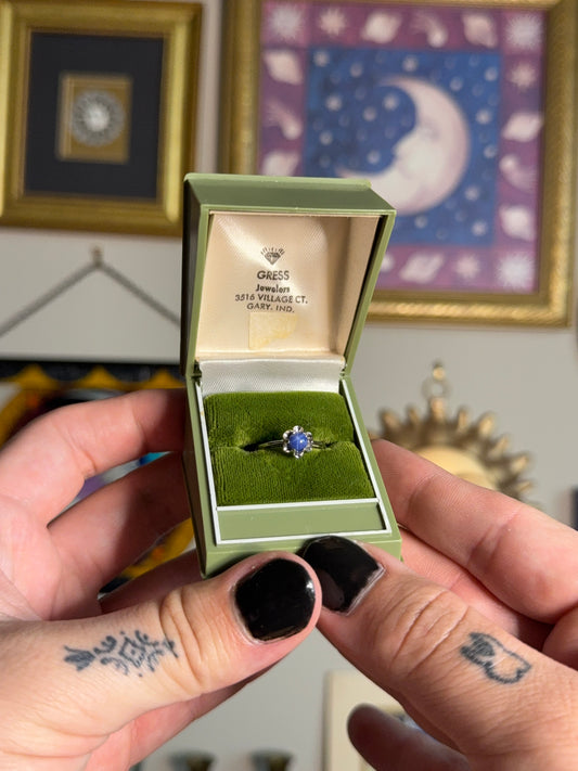 White gold star sapphire