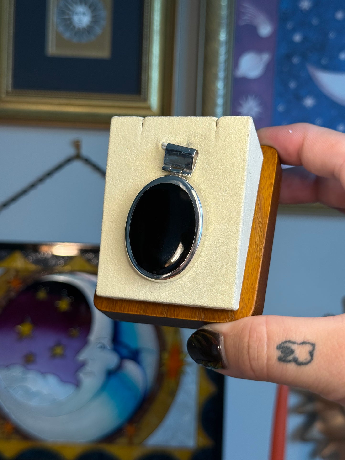 Large black onyx oval pendant