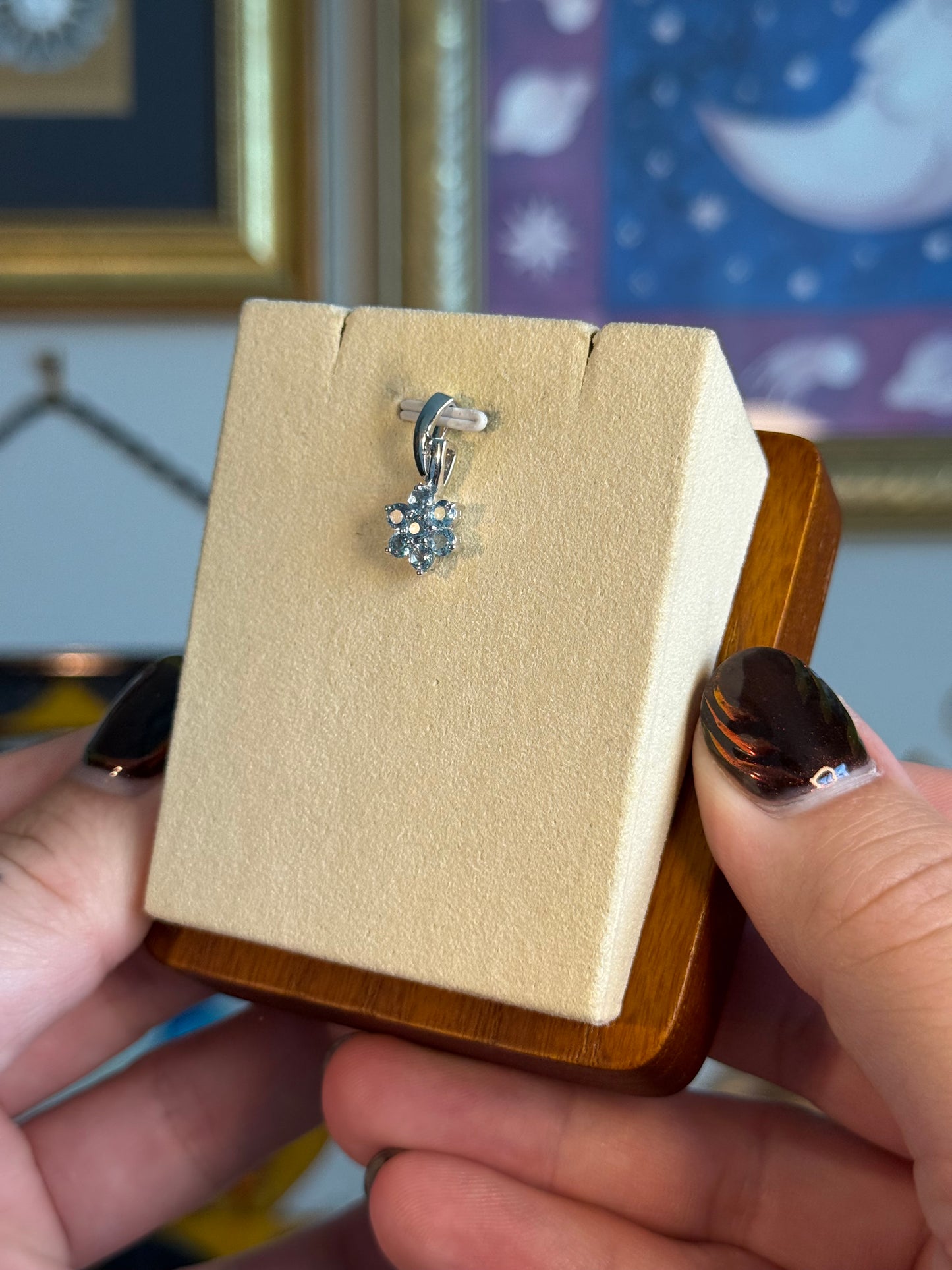 White gold aquamarine flower cluster pendant