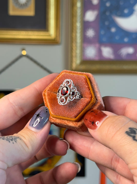 Garnet shield filigree ring