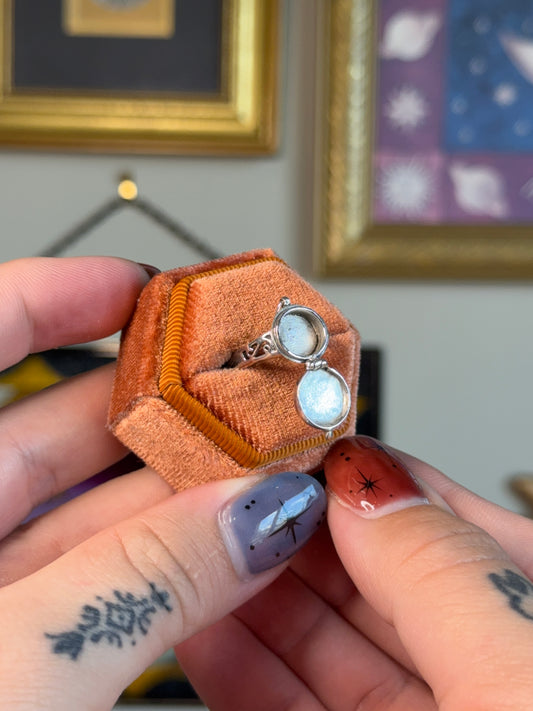 Celestial Sun Poison ring