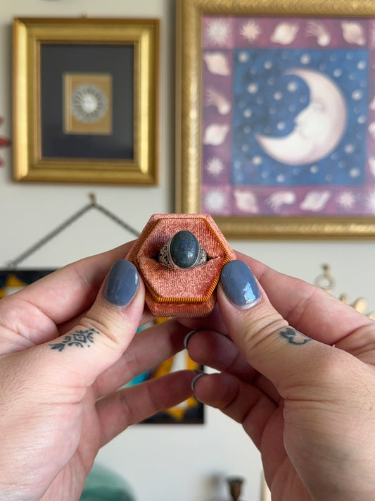 Lapis cabochon floral detail signet