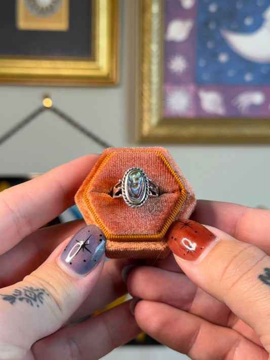 Abalone oval ring