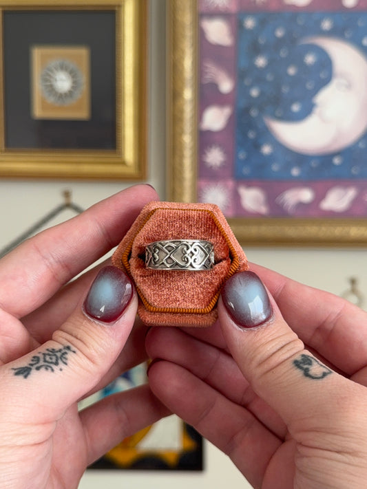 Chunky detailed band