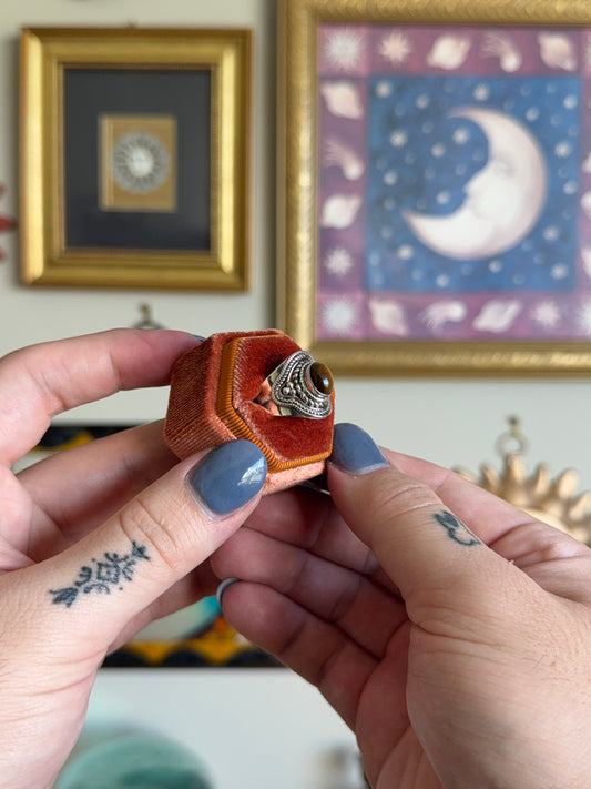 Tigers eye detailed band