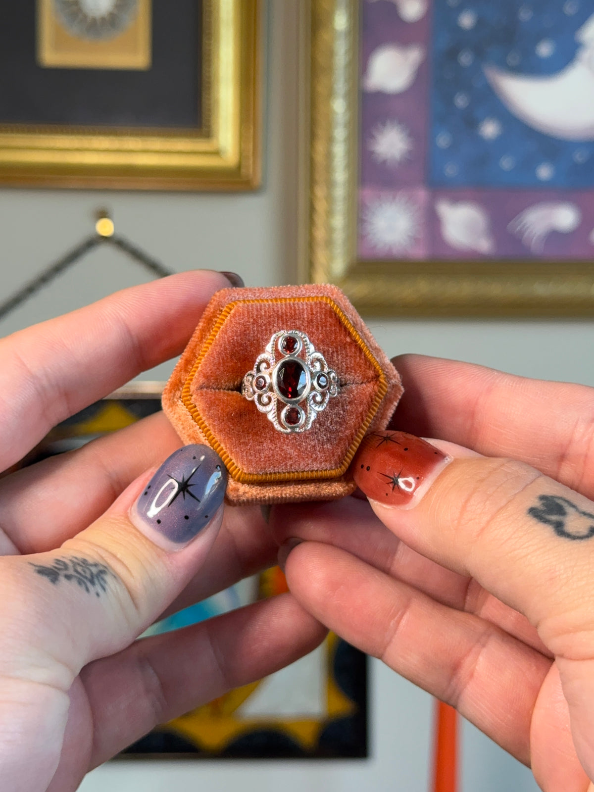 Garnet shield filigree ring