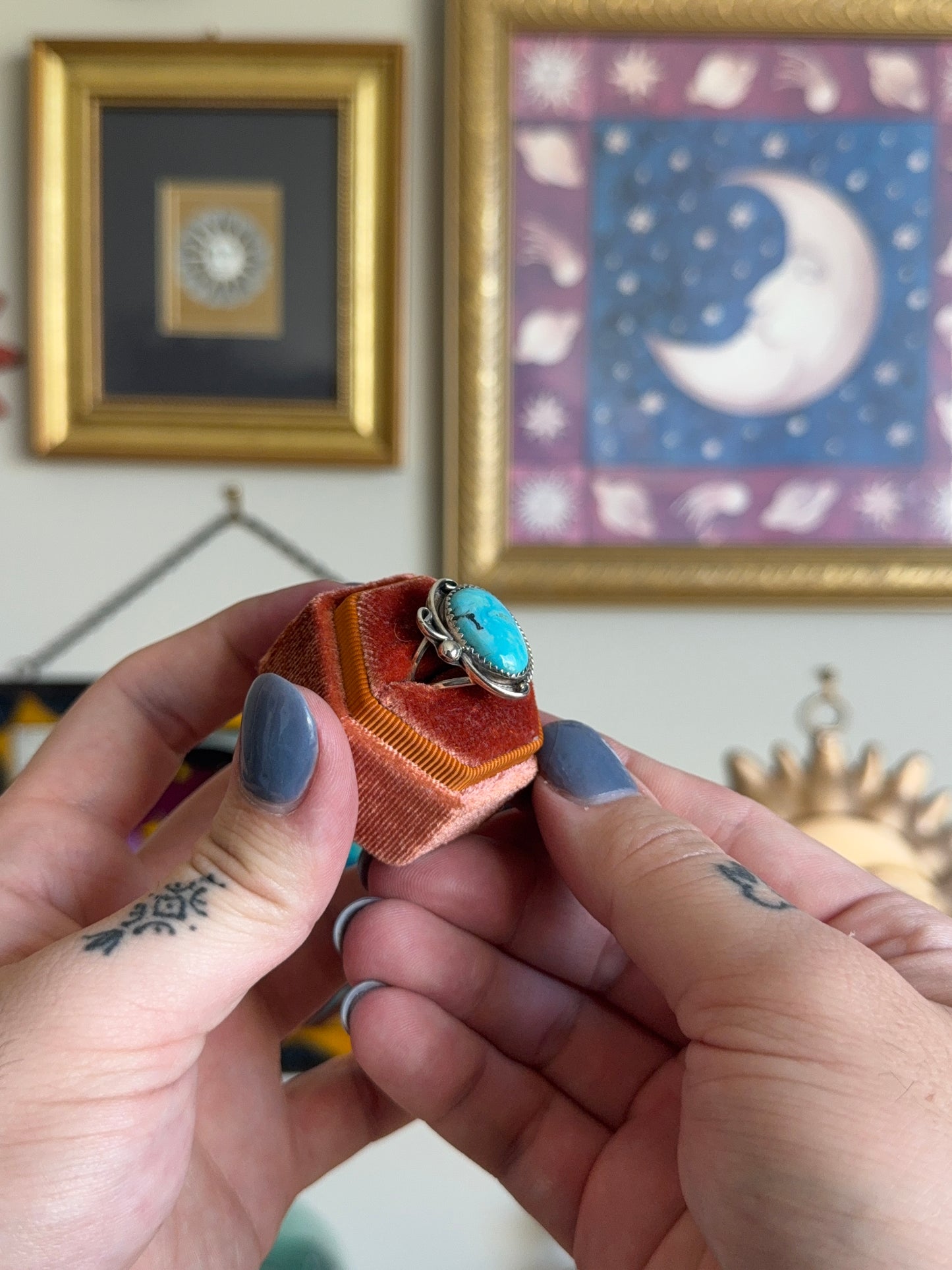 Round turquoise ring