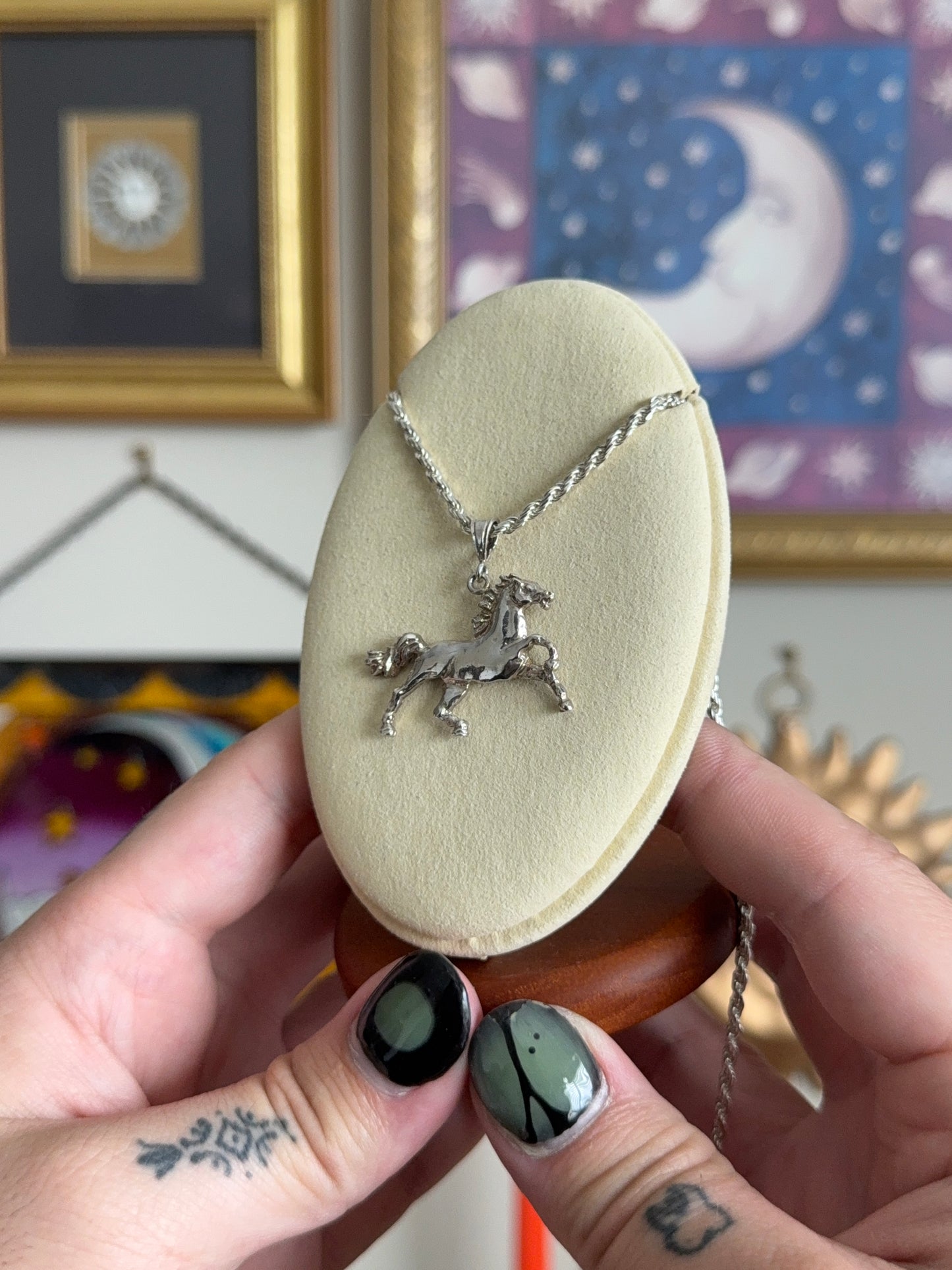 Running horse necklace