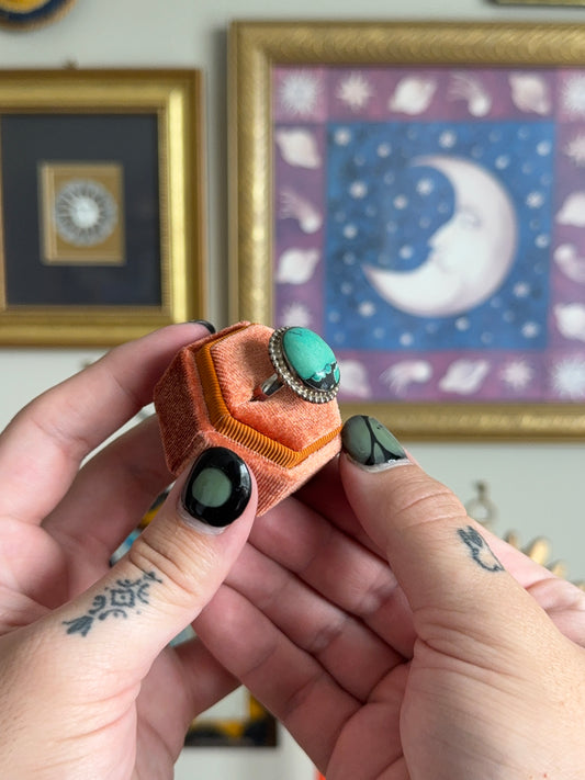 Cabochon turquoise ring
